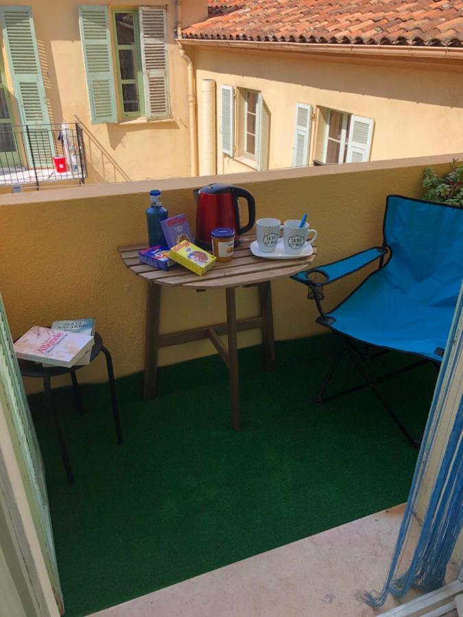 Welcome In The Cozy Blue Nest Pedestrian مينتون المظهر الخارجي الصورة